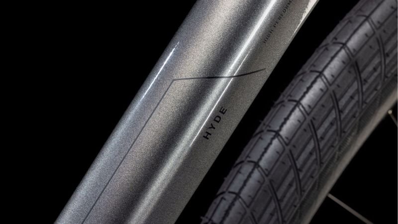 Cube Hyde ONE graphite´n´black